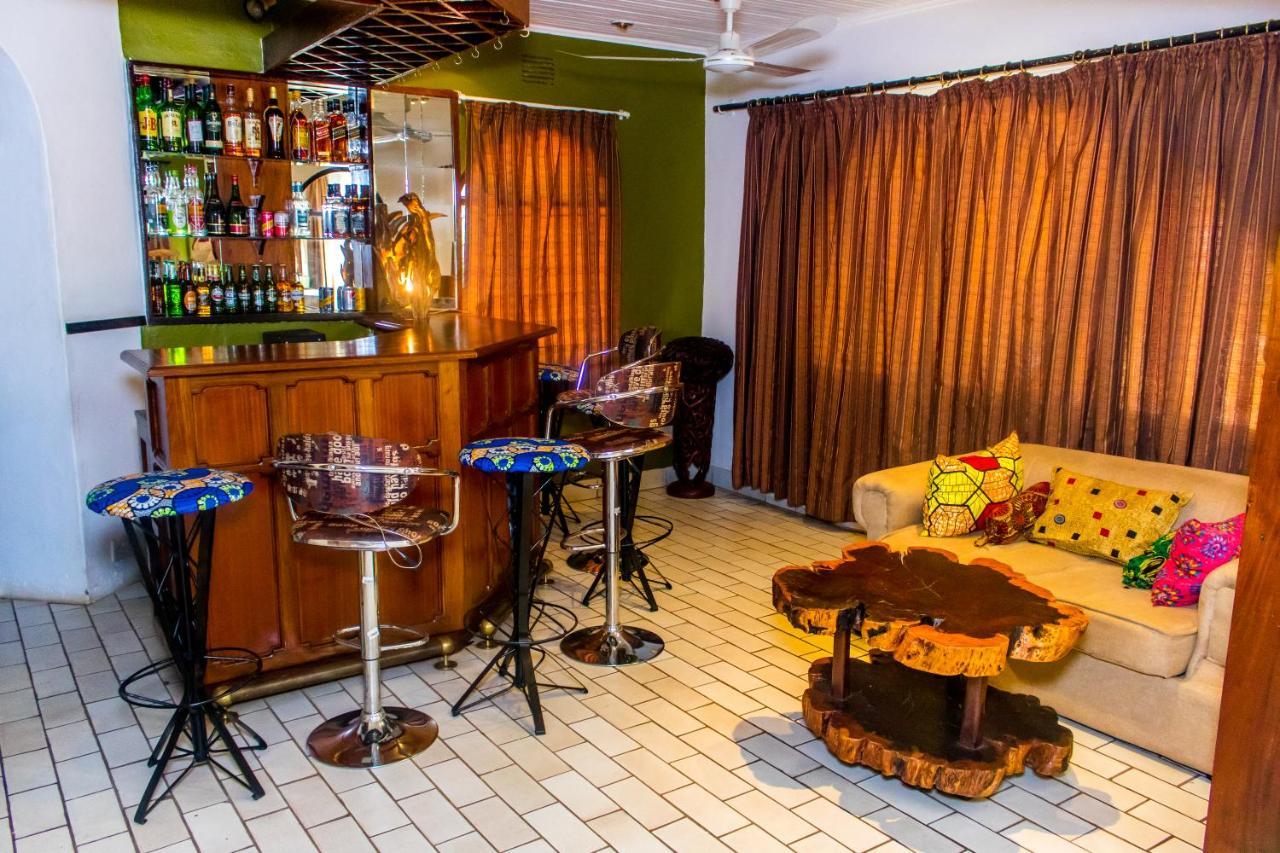 The Ad Lib Executive Lodge Lilongwe Esterno foto