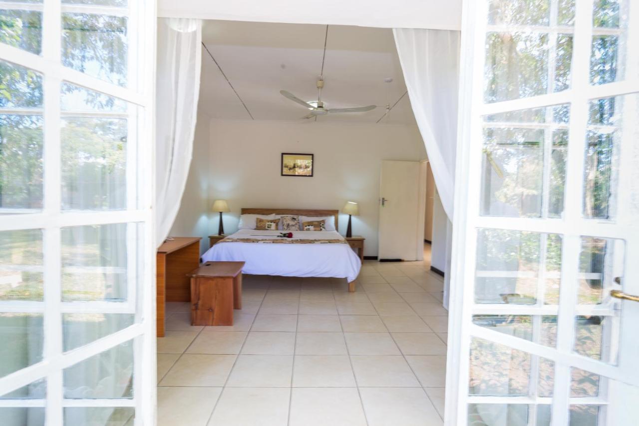 The Ad Lib Executive Lodge Lilongwe Esterno foto