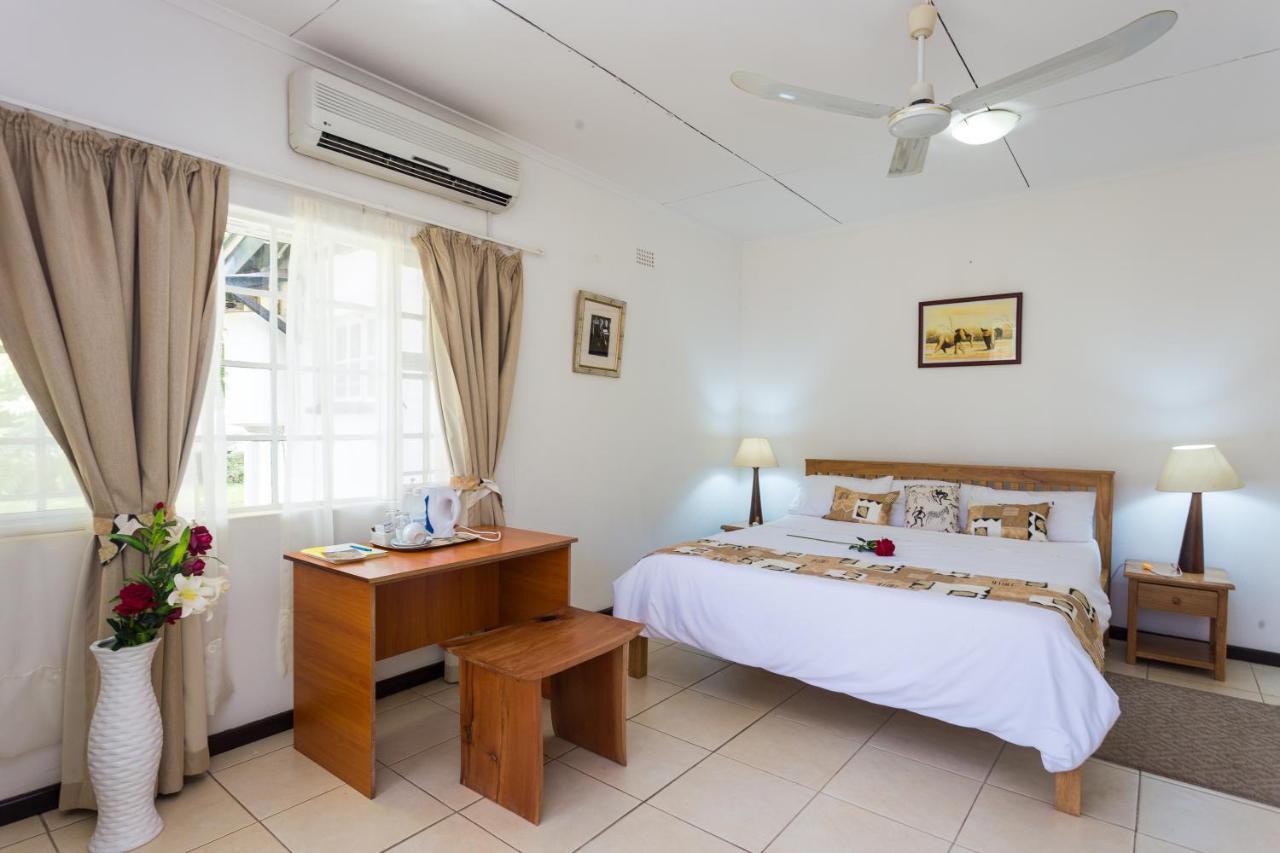 The Ad Lib Executive Lodge Lilongwe Esterno foto