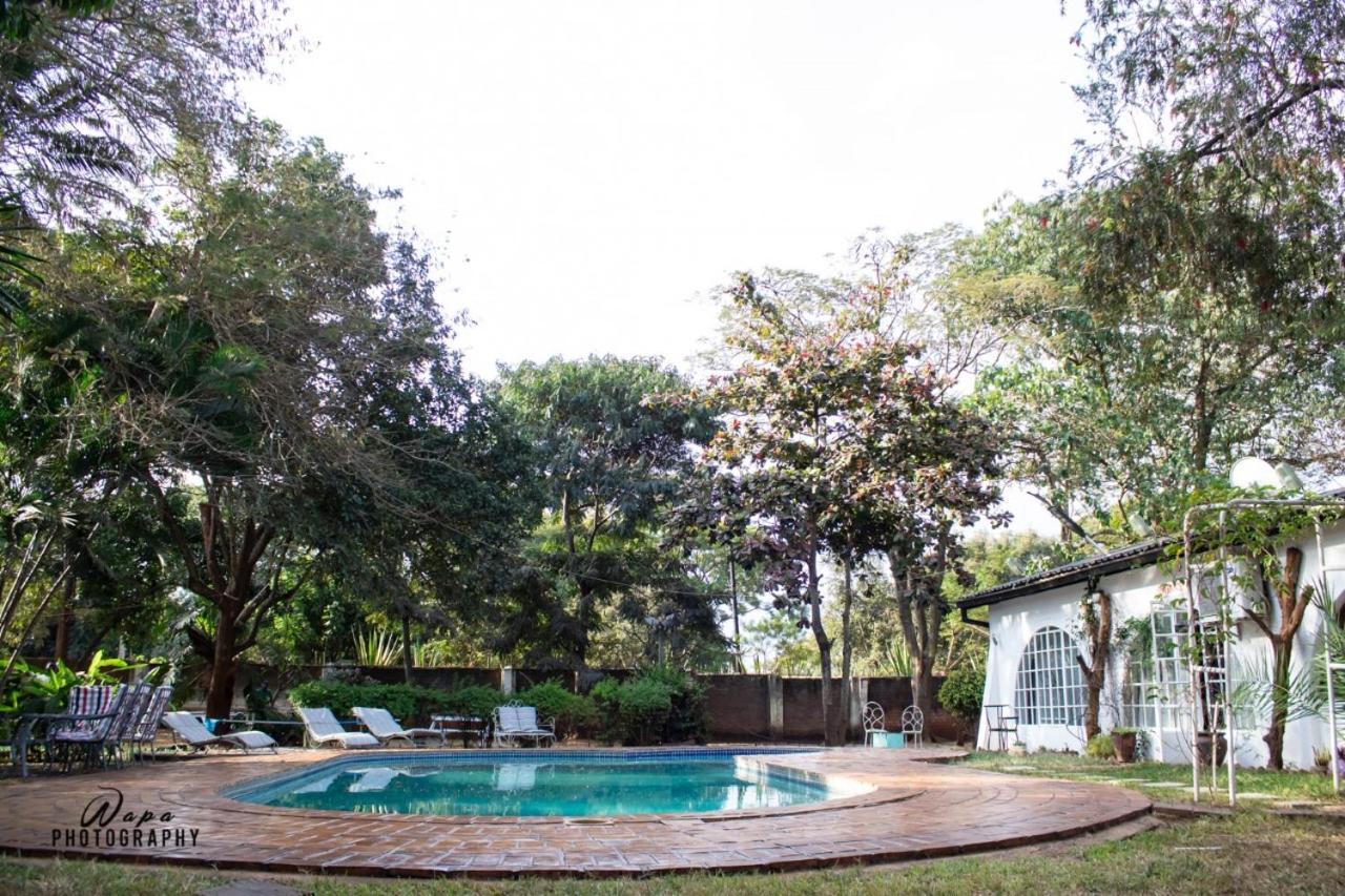 The Ad Lib Executive Lodge Lilongwe Esterno foto