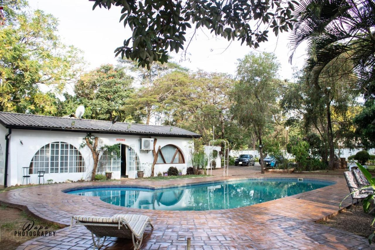 The Ad Lib Executive Lodge Lilongwe Esterno foto