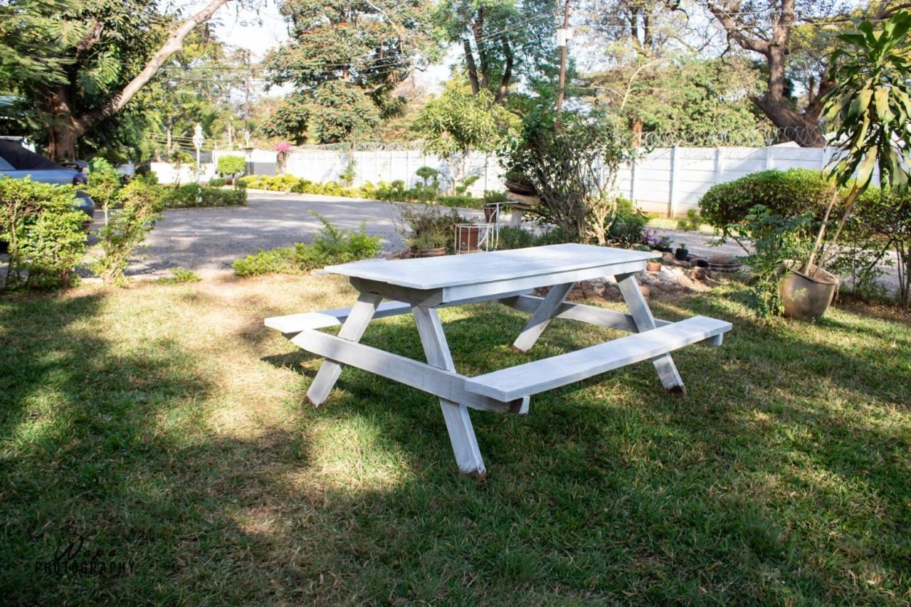 The Ad Lib Executive Lodge Lilongwe Esterno foto