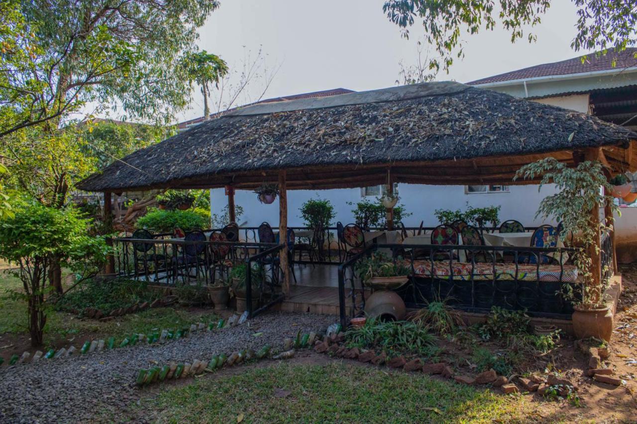 The Ad Lib Executive Lodge Lilongwe Esterno foto