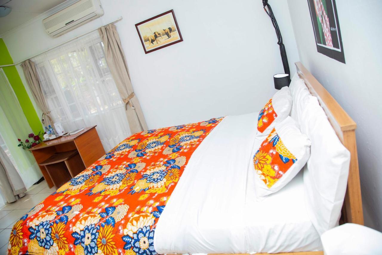 The Ad Lib Executive Lodge Lilongwe Esterno foto