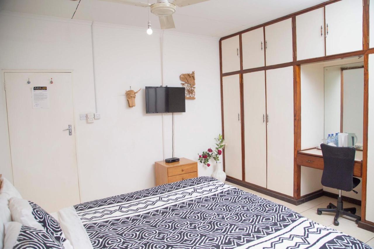 The Ad Lib Executive Lodge Lilongwe Esterno foto