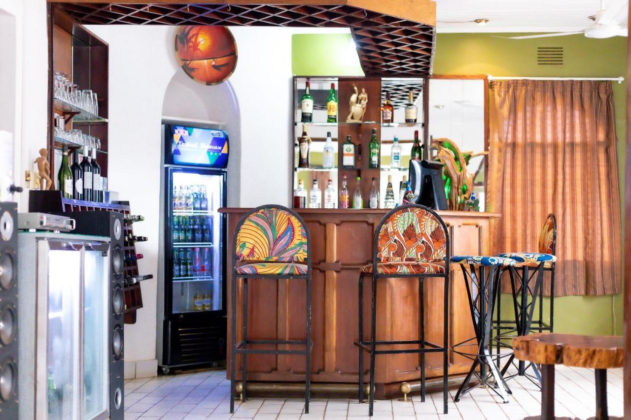The Ad Lib Executive Lodge Lilongwe Esterno foto