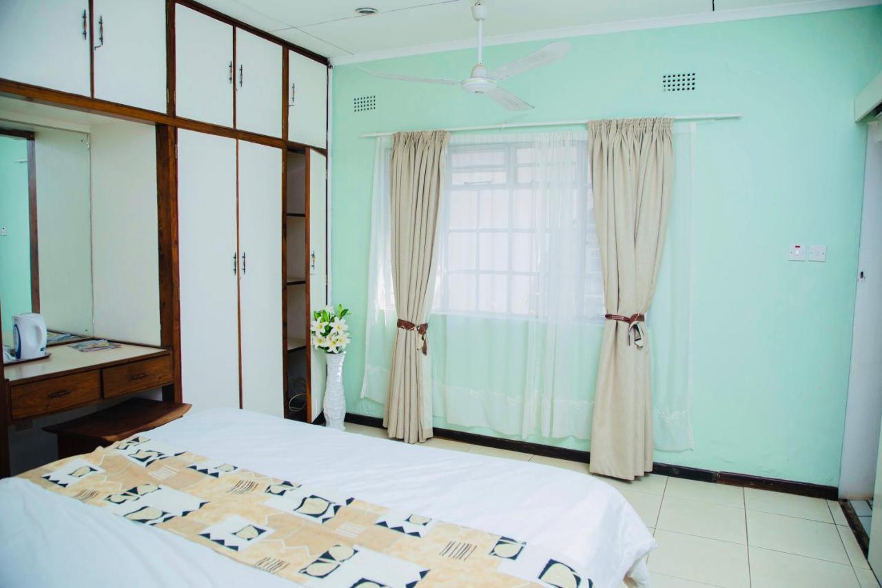 The Ad Lib Executive Lodge Lilongwe Esterno foto